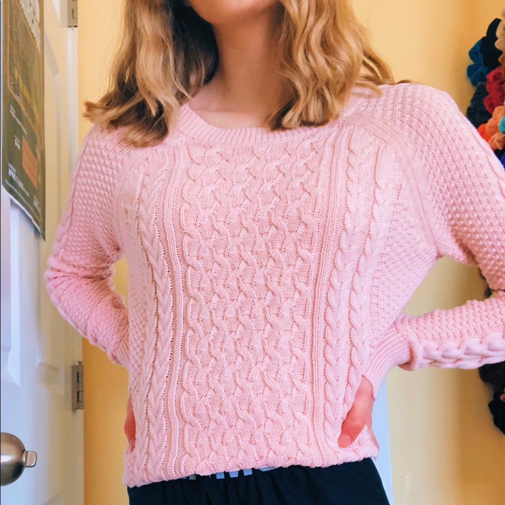 gap cable knit sweater 💕